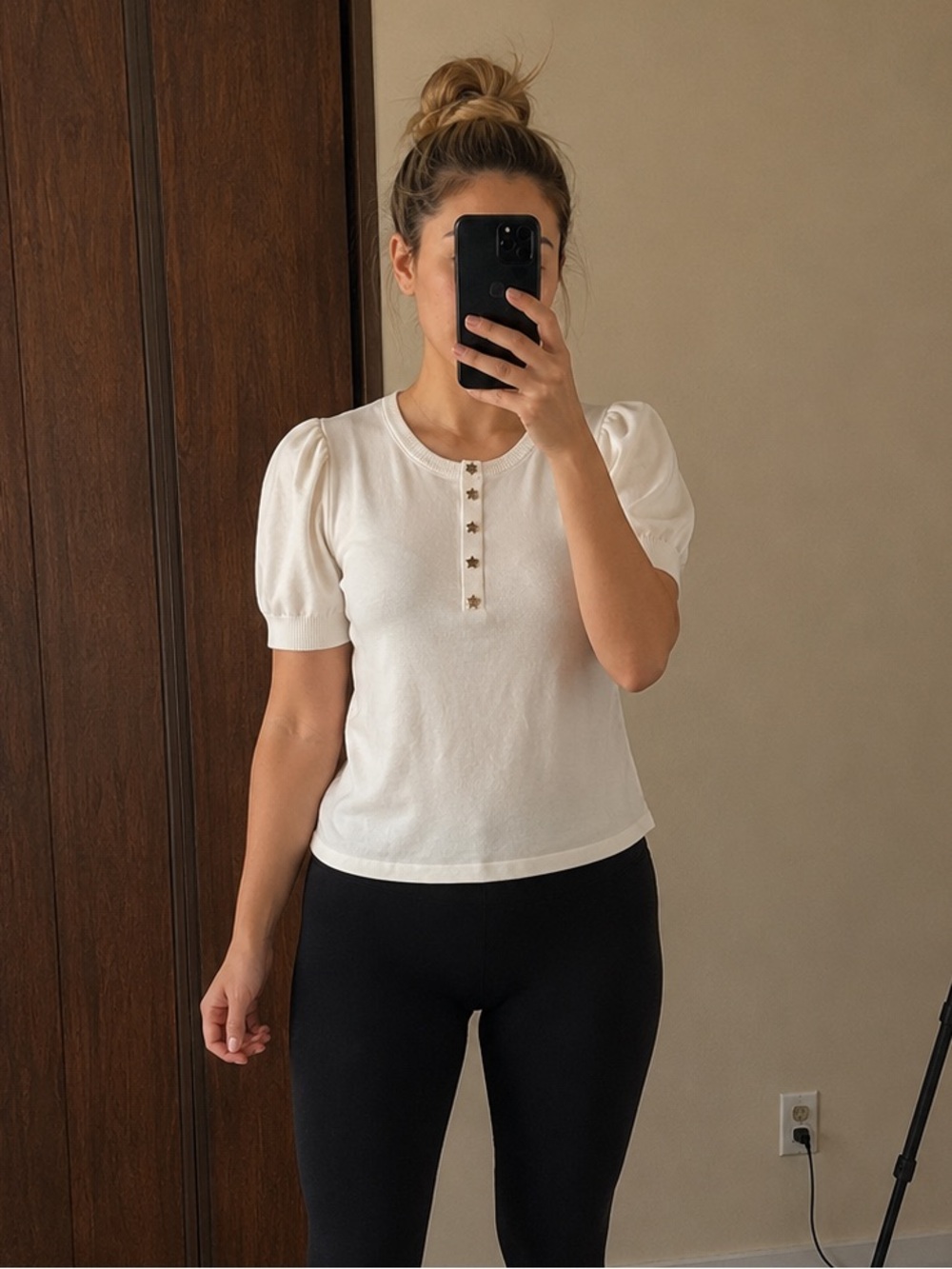 Love Forever White Puff Sleeve Knit Top Women’s Medium Pearl Button Sweater